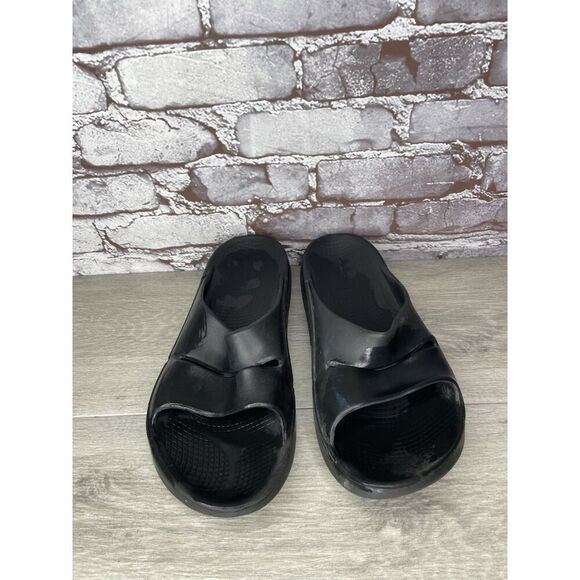 OOFOS OOAHH Black Recovery Rubber Comfort Slides Sandals Men Sz 44EU/11M US main image 6